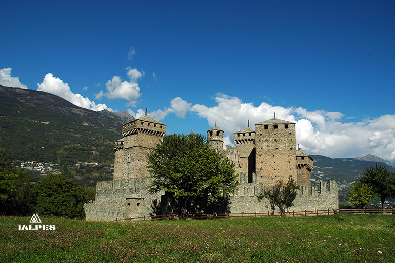 Château de Fenis, vallée d'Aoste
