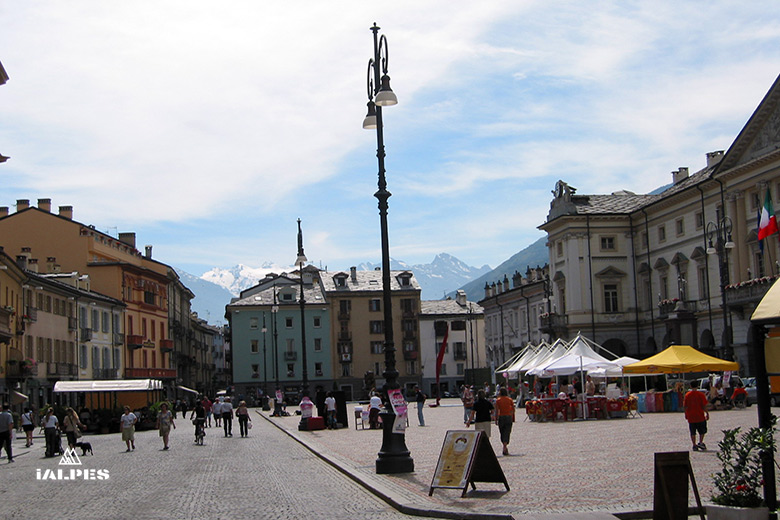 Place Emile Chanoux, Aoste, Italie