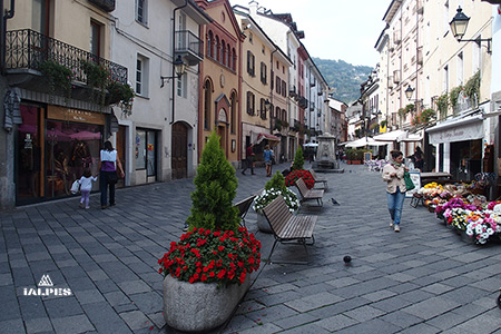 Via Croix de Ville, Aoste, Italie