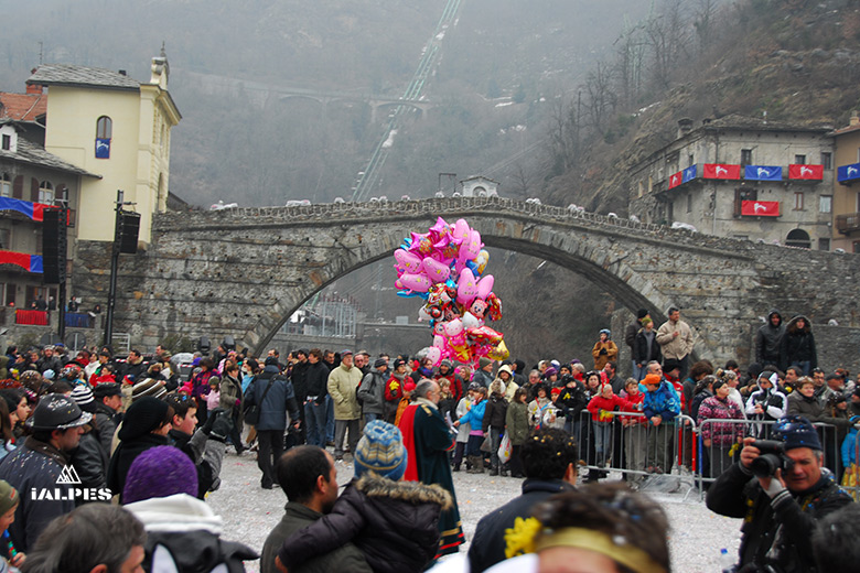 Pont Saint-Martin, défilé du carnaval