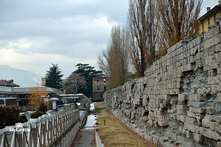 Enceinte romaine d'Aoste, Italie
