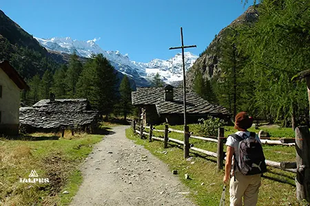 Vallée d'Aoste, randonnée à Valnontey dans le parc du Grand Paradis.