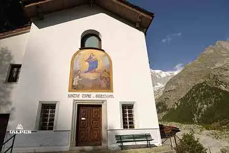 Val Vény Sanctuaire Notre-Dame de la Guérison, Italie