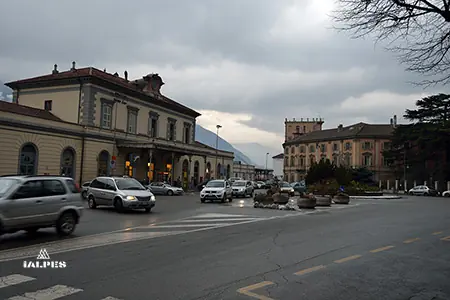 Vallée d'Aoste, gare ferroviaire de la ville d'Aoste en Italie.